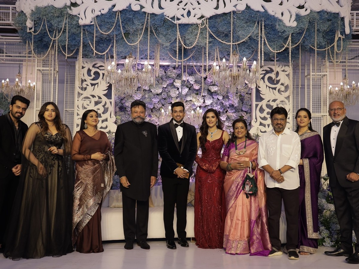 Celebrities Buzz At Kalidas Jayaram And Tarini Kalingarayar Reception Photos Goes Viral31