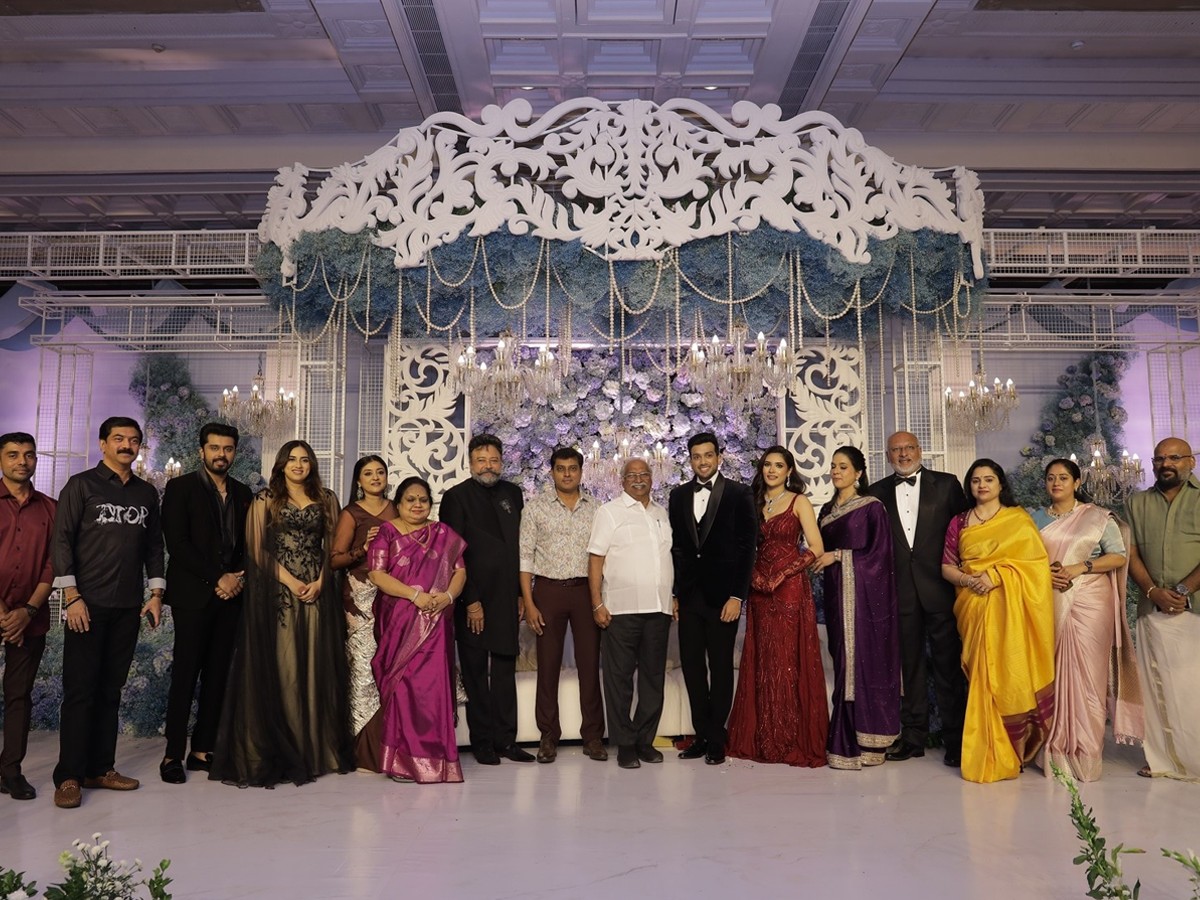 Celebrities Buzz At Kalidas Jayaram And Tarini Kalingarayar Reception Photos Goes Viral32