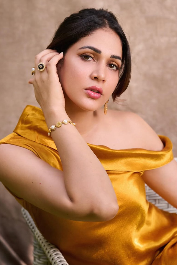 Intresting Facts About Lavanya Tripathi On occasion of Birthday Photos15