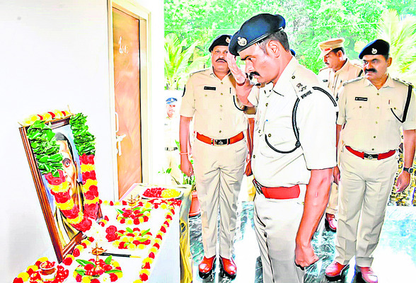 చిరస్మరణీయులు అమరజీవి1