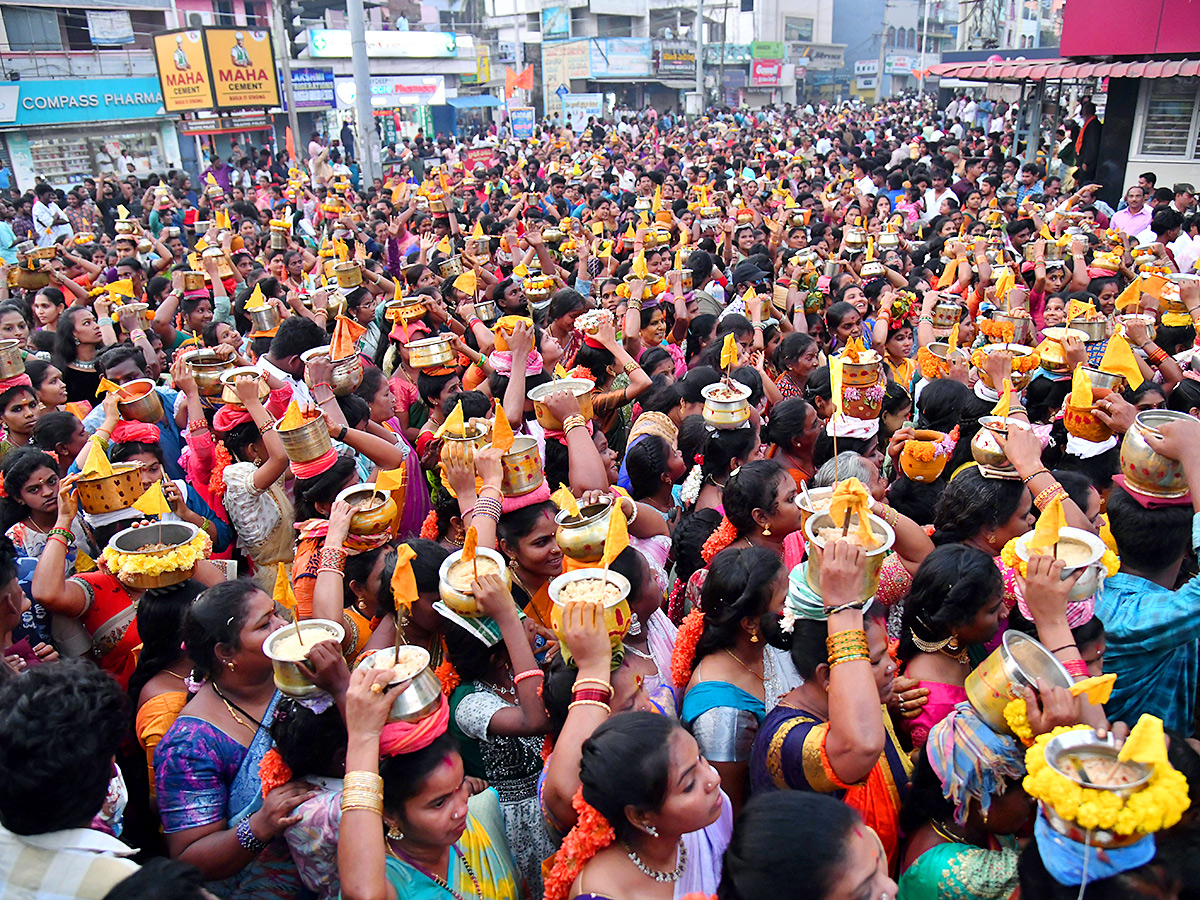 Maridamma Thalli Jathara At Peddapuram Photos11