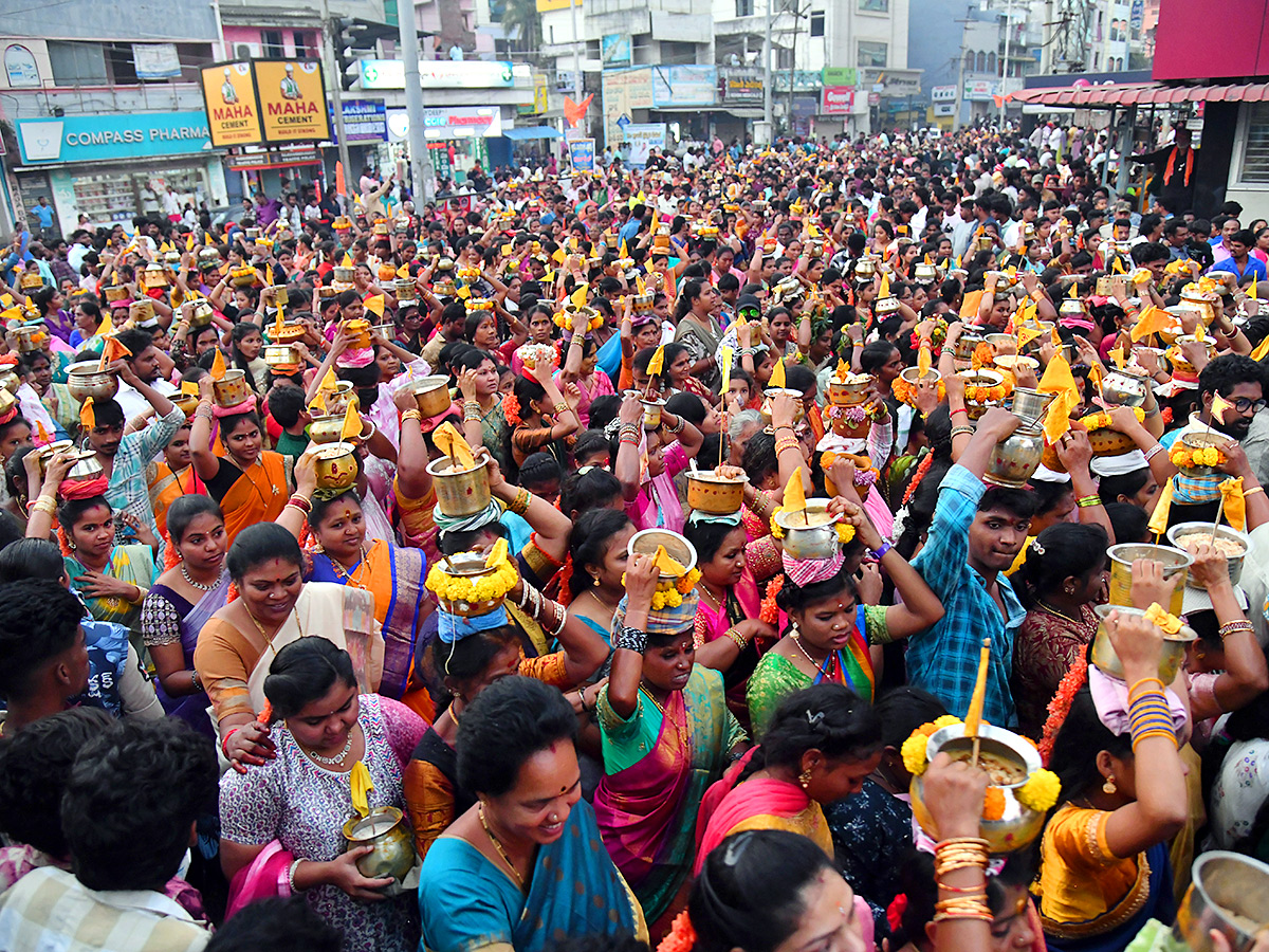 Maridamma Thalli Jathara At Peddapuram Photos12