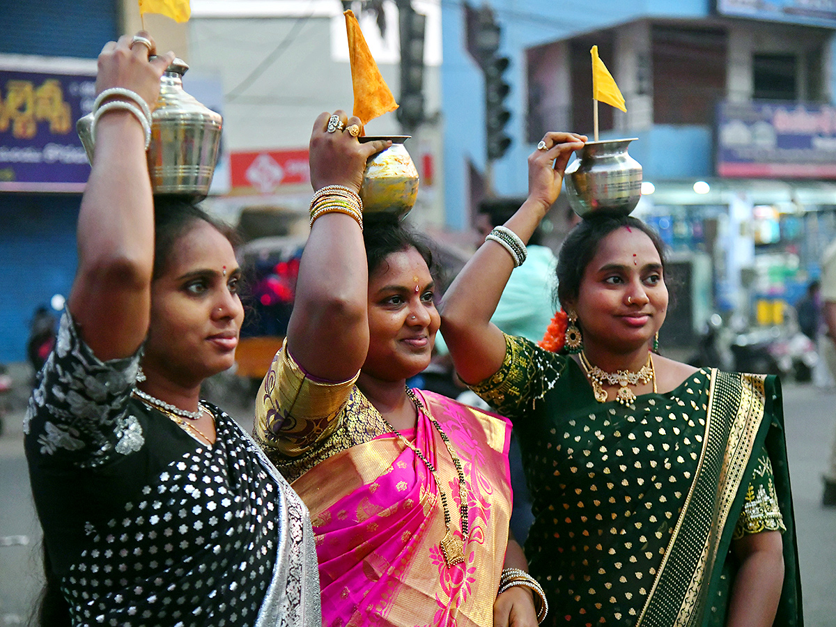 Maridamma Thalli Jathara At Peddapuram Photos4