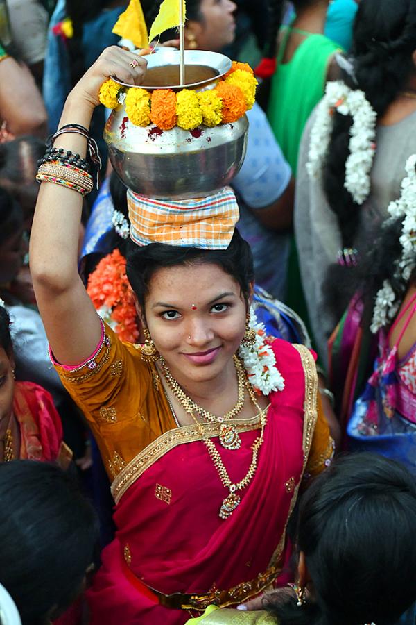 Maridamma Thalli Jathara At Peddapuram Photos5