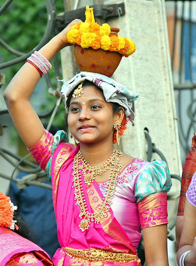 Maridamma Thalli Jathara At Peddapuram Photos7