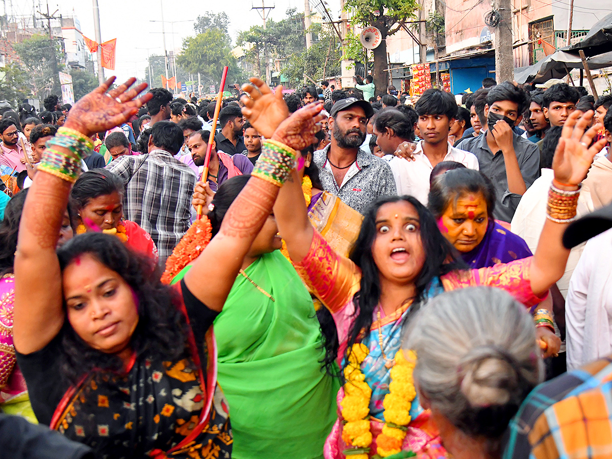 Maridamma Thalli Jathara At Peddapuram Photos9