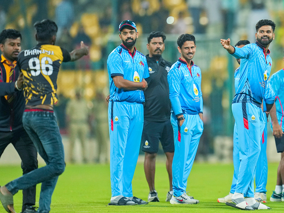 winning the T20 cricket final match of the Syed Mushtaq Ali Trophy10