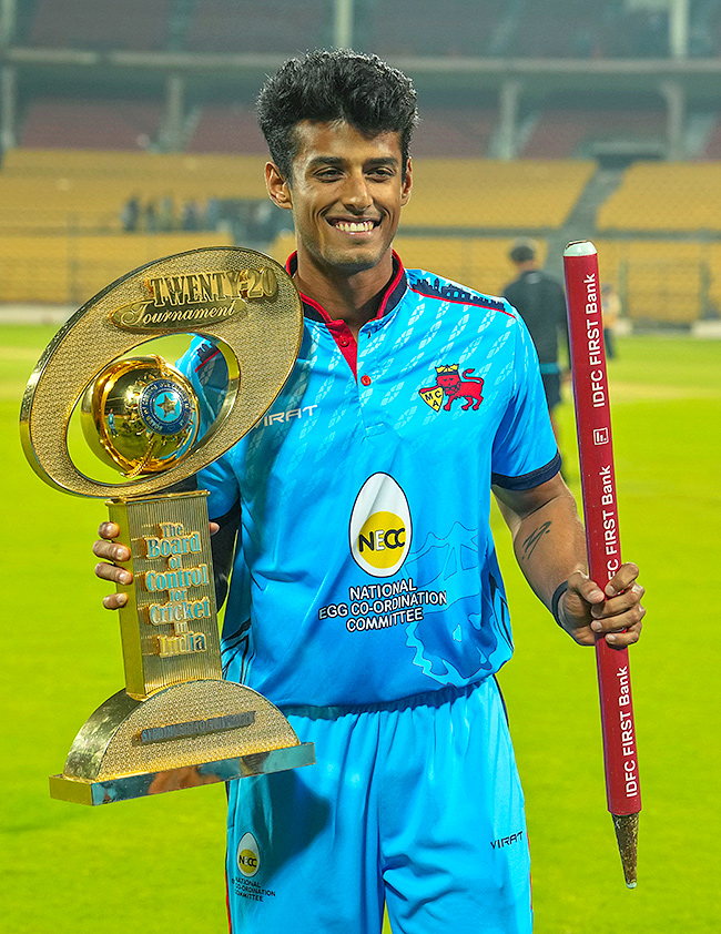 winning the T20 cricket final match of the Syed Mushtaq Ali Trophy15