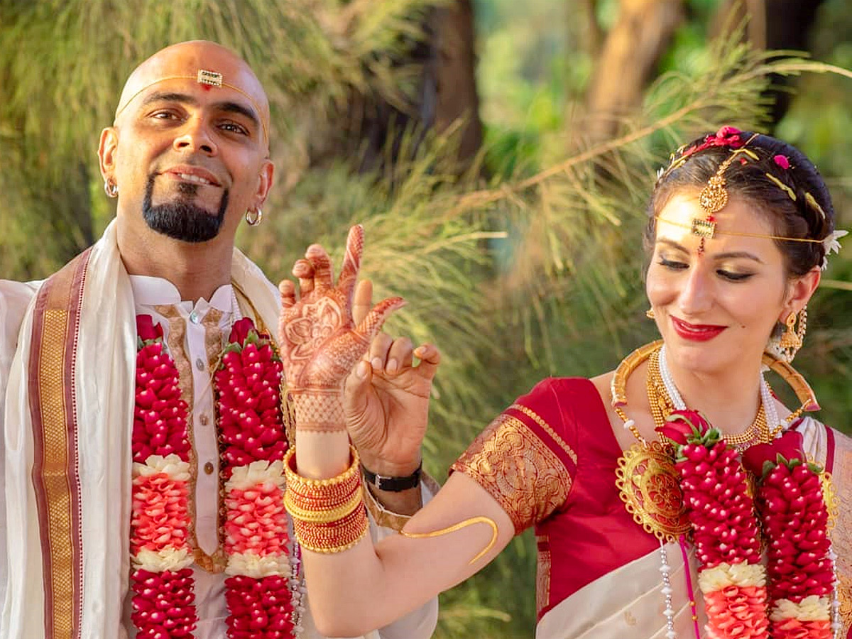 Actor Raghu Ram And His Wife Details Photos5