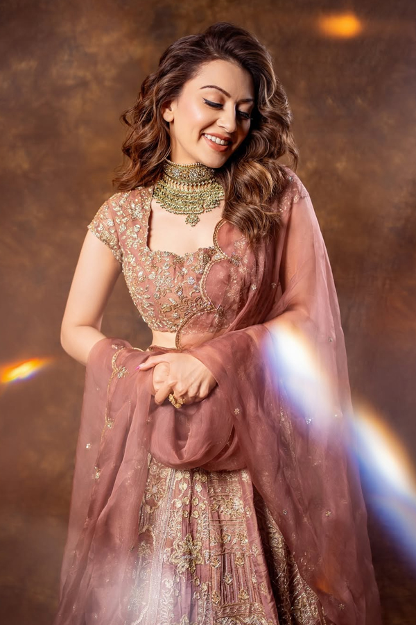 Tollywood Beauty Hansika Motwani In A Stunning Ghagra Choli6