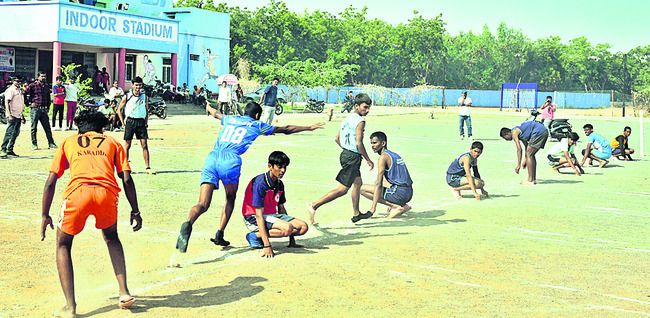 కొనసాగుతున్న సీఎం కప్‌ పోటీలు1