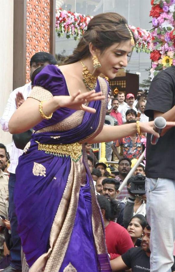 Actress Sreeleela at Vizianagaram, Photos Goes Viral14