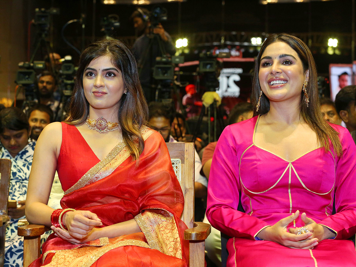 Amritha Aiyer And Samyuktha Menon Mesmerizing Looks in Bachhala Malli Pre Release Event Photos9