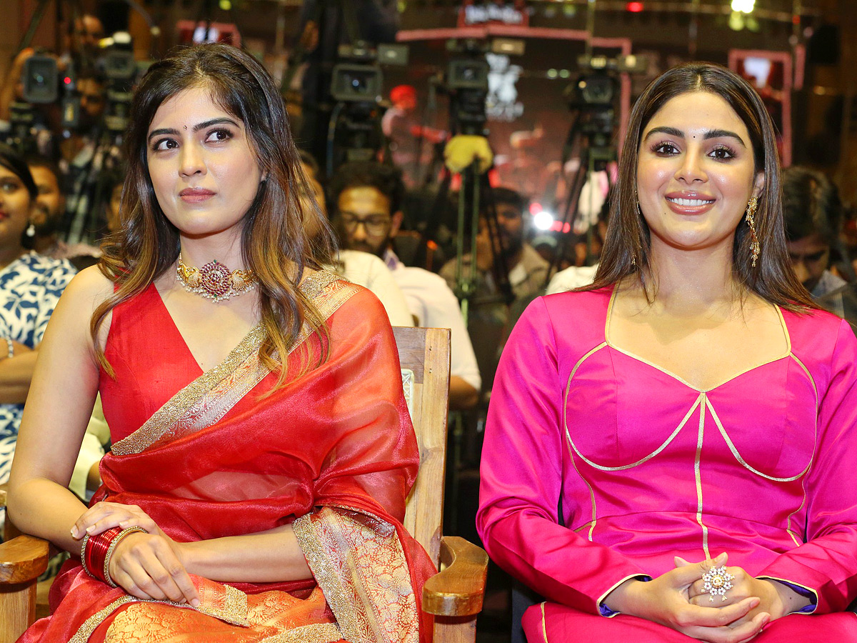 Amritha Aiyer And Samyuktha Menon Mesmerizing Looks in Bachhala Malli Pre Release Event Photos10