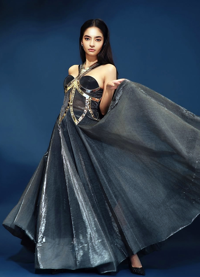 Digital Diva of the Year who is this Cinderella17