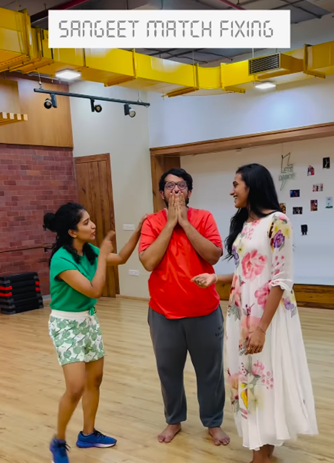 PV Sindhu dances with her fiance16