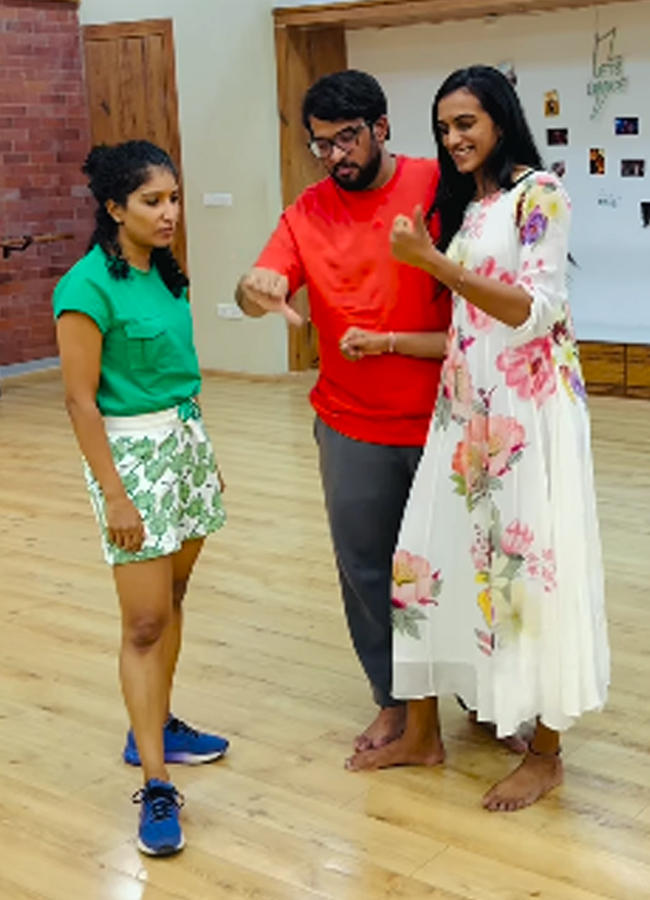 PV Sindhu dances with her fiance6