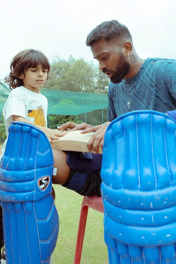 Just Two Chill Guy: Hardik Pandya Post With son in matching outfits Pics Viral12