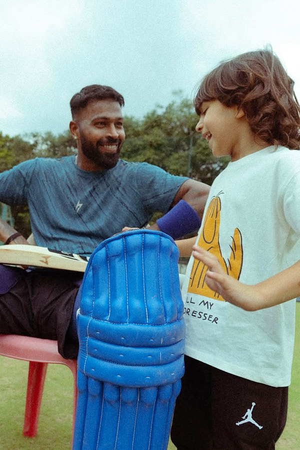 Just Two Chill Guy: Hardik Pandya Post With son in matching outfits Pics Viral11