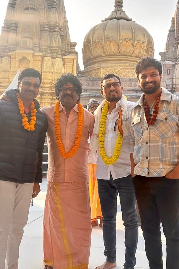 Singer Dhanunjay Seepana With Mentor Chandrabose Visited Devotional Places4