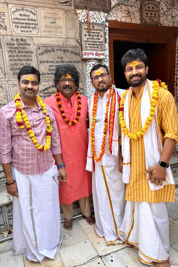 Singer Dhanunjay Seepana With Mentor Chandrabose Visited Devotional Places5