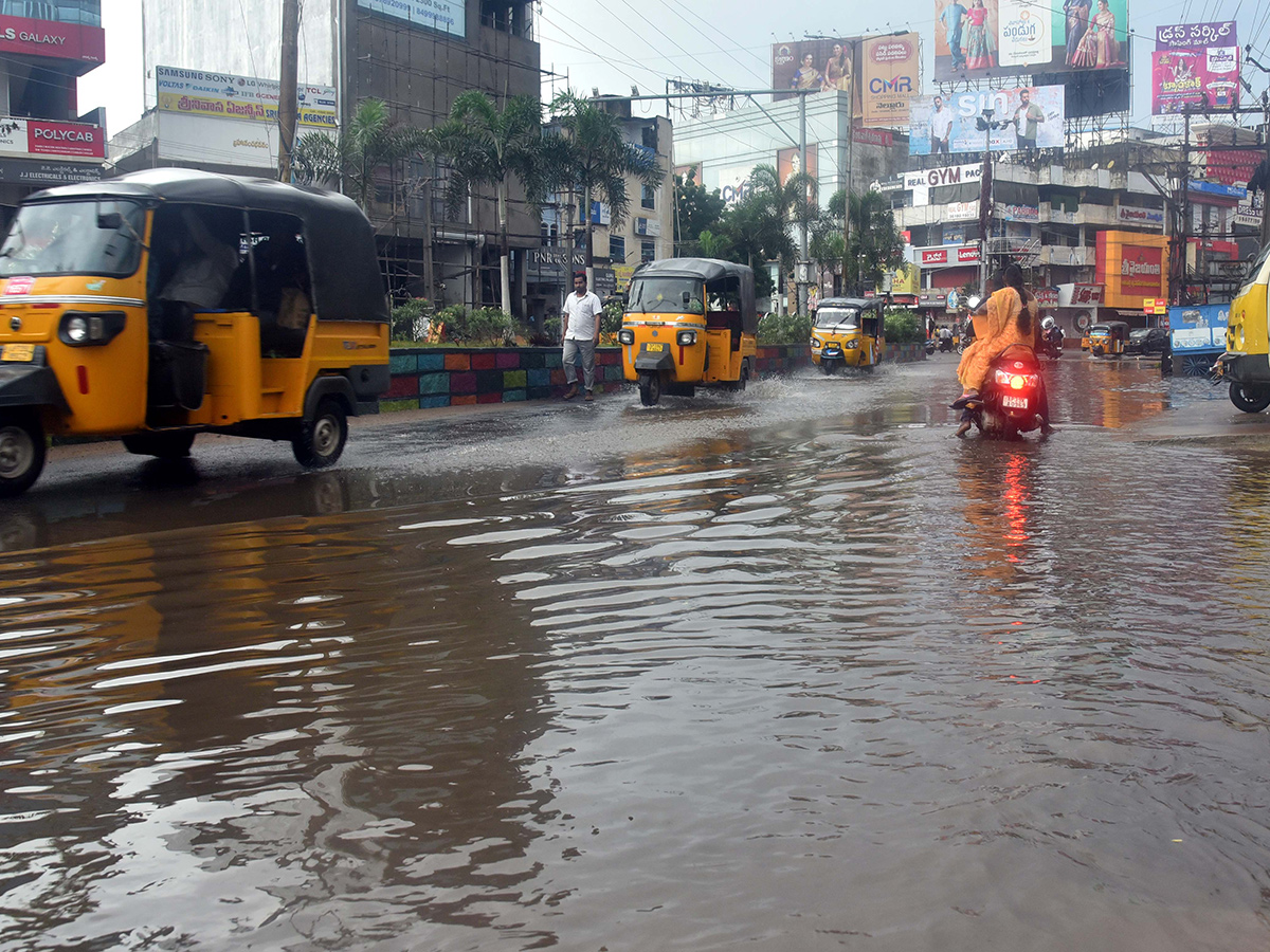 Heavy Rains in Cyclone Fengal Photos13