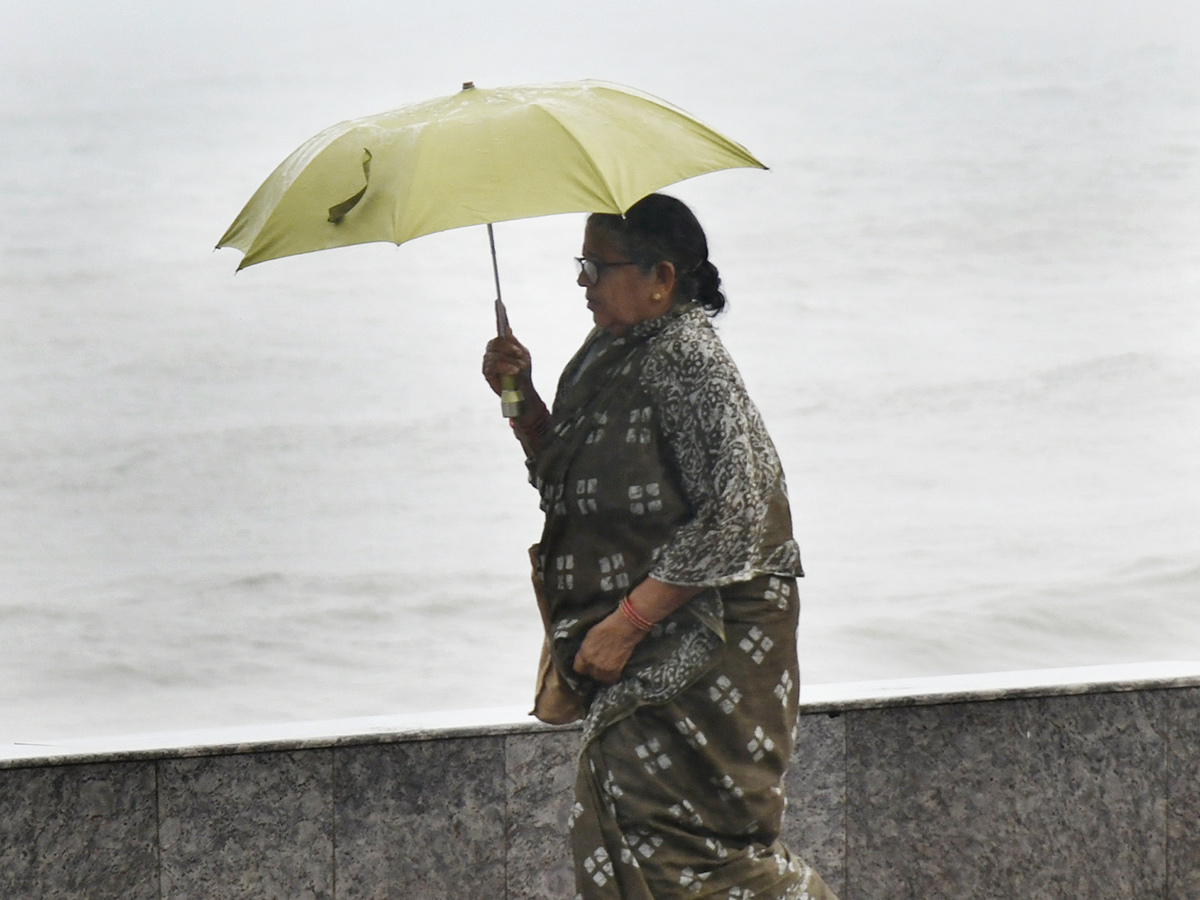 Heavy Rains in Cyclone Fengal Photos2