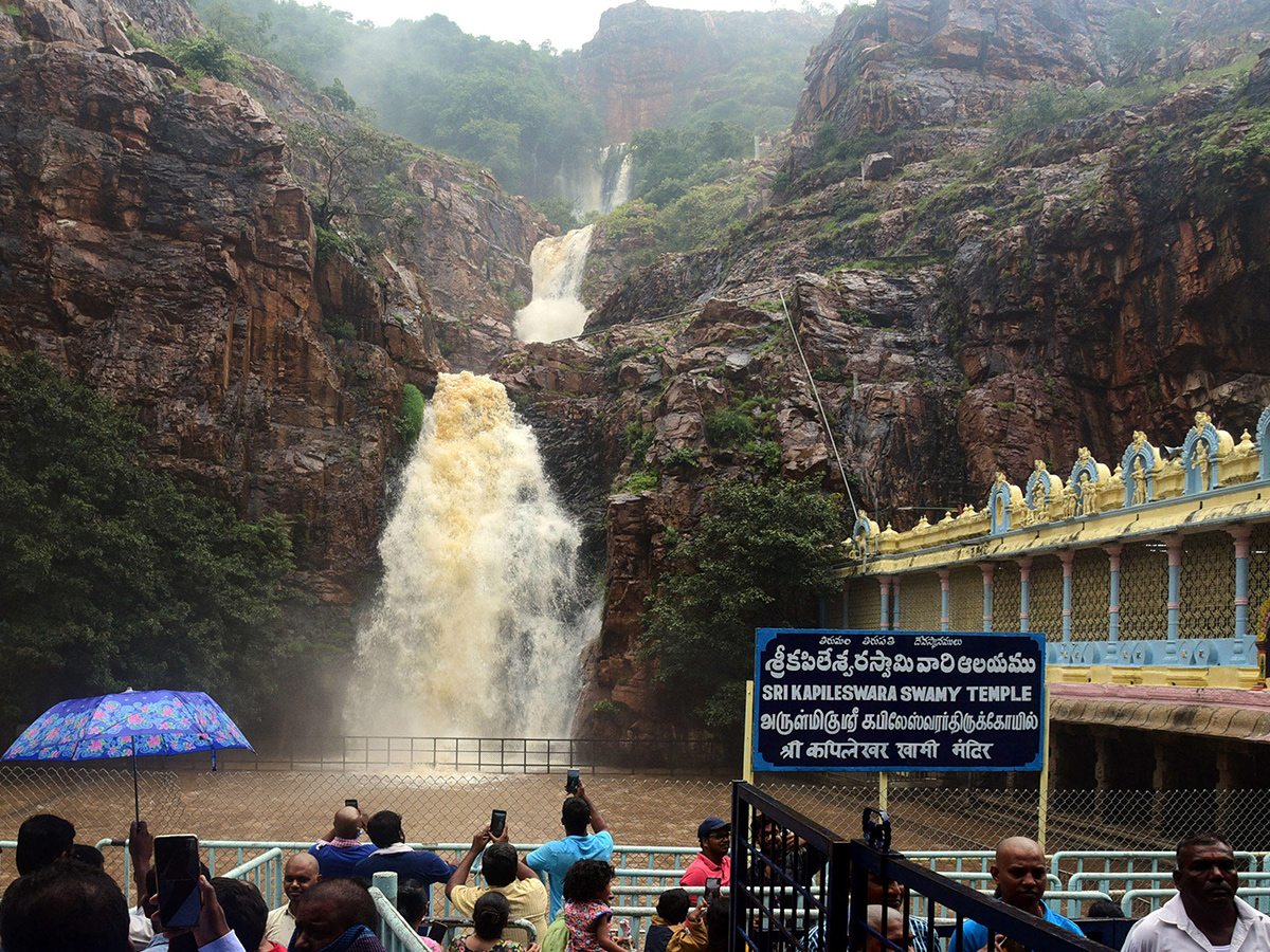 Heavy Rains in Cyclone Fengal Photos24