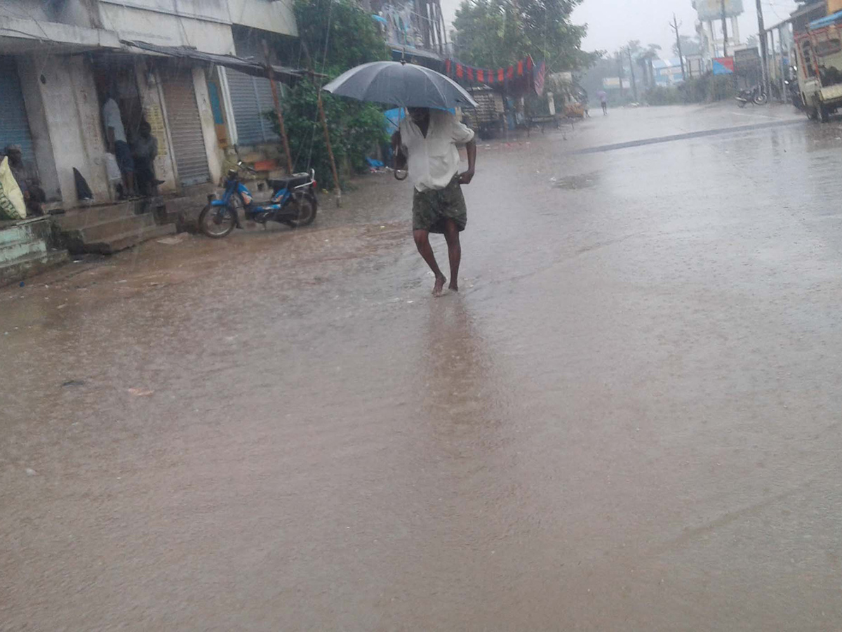 Heavy Rains in Cyclone Fengal Photos9