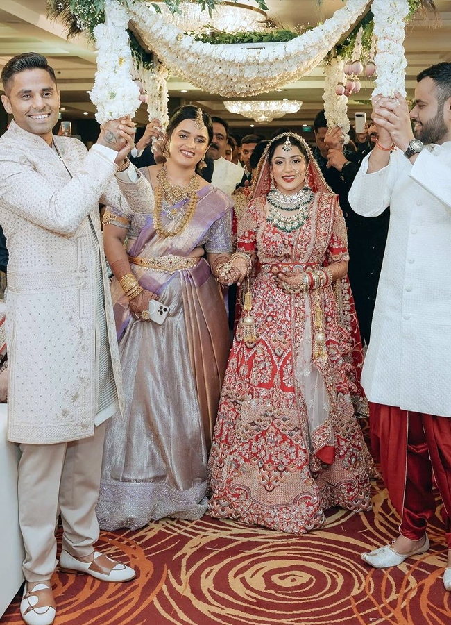 Suryakumar Yadav Shares candid pictures from his sister wedding Goes Viral18