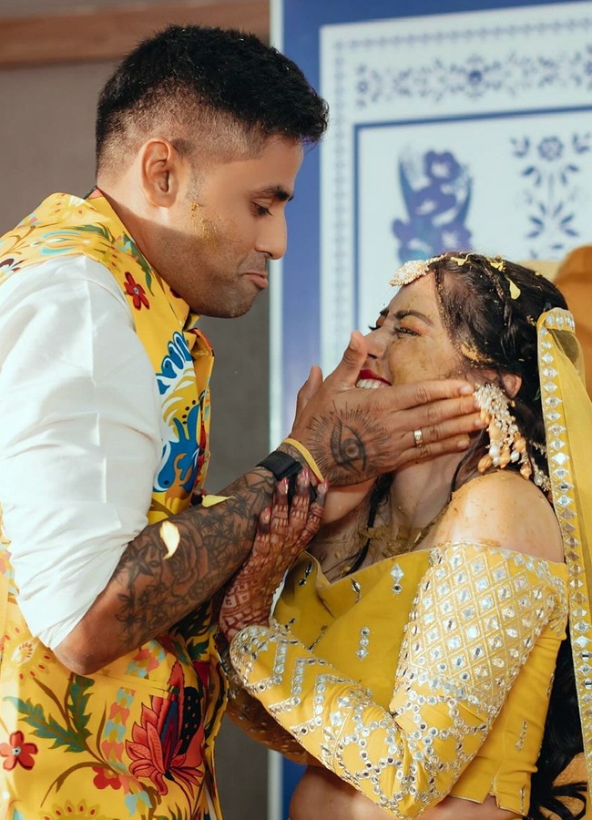 Suryakumar Yadav Shares candid pictures from his sister wedding Goes Viral10