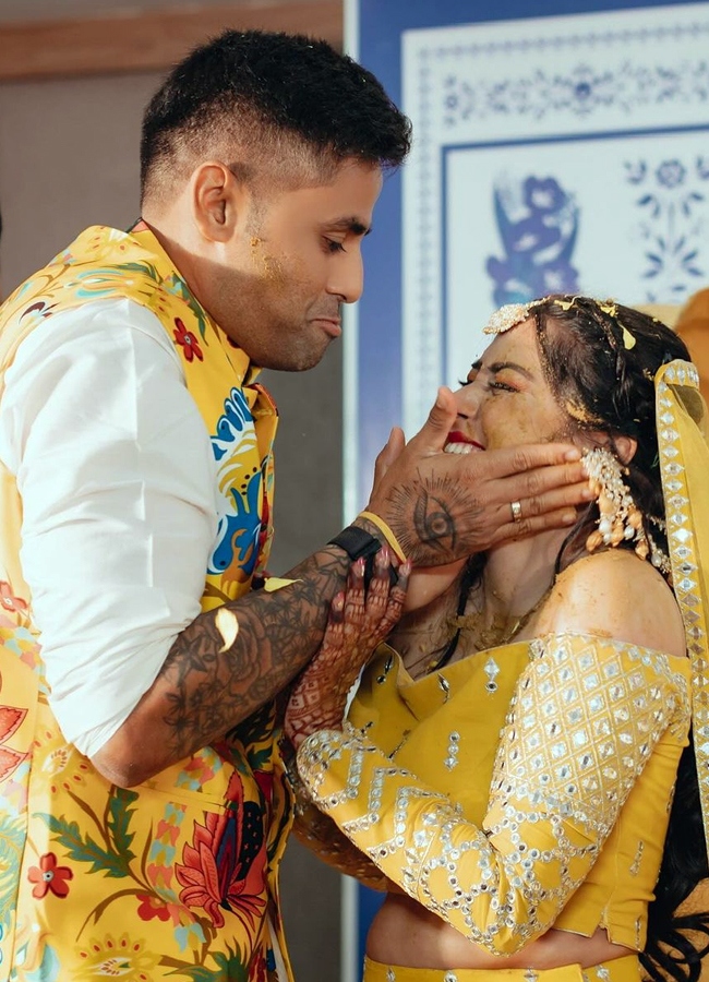 Suryakumar Yadav Shares candid pictures from his sister wedding Goes Viral17