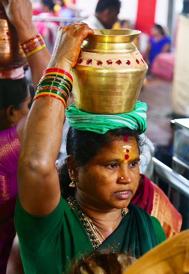 Sri Kanaka Mahalakshmi Temple Vizag photos goes viral17