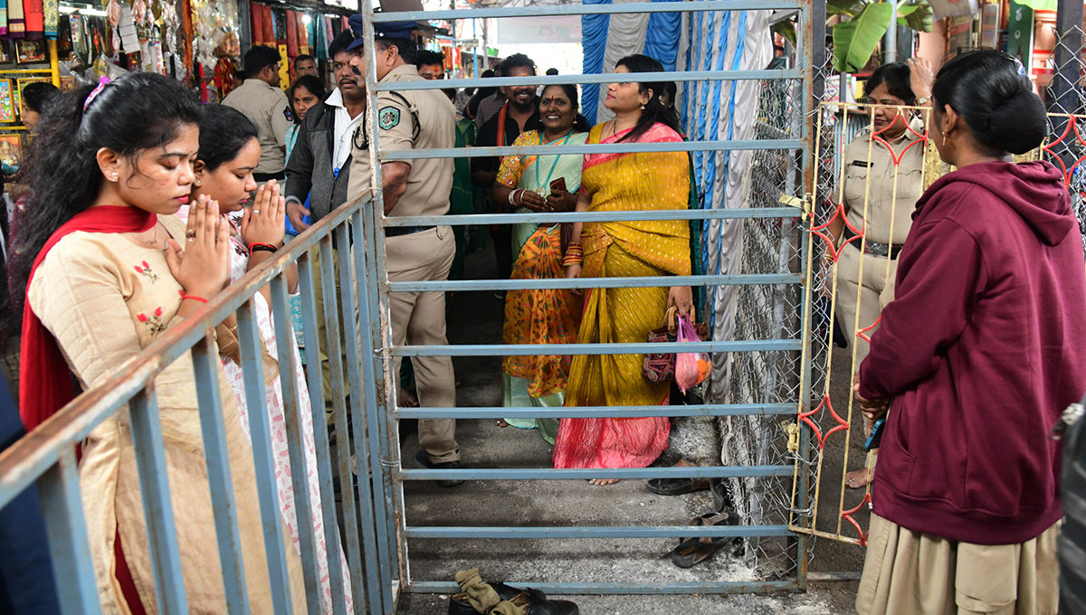 Sri Kanaka Mahalakshmi Temple Vizag photos goes viral6