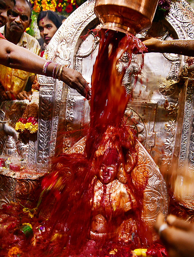 Sri Kanaka Mahalakshmi Temple Vizag photos goes viral7