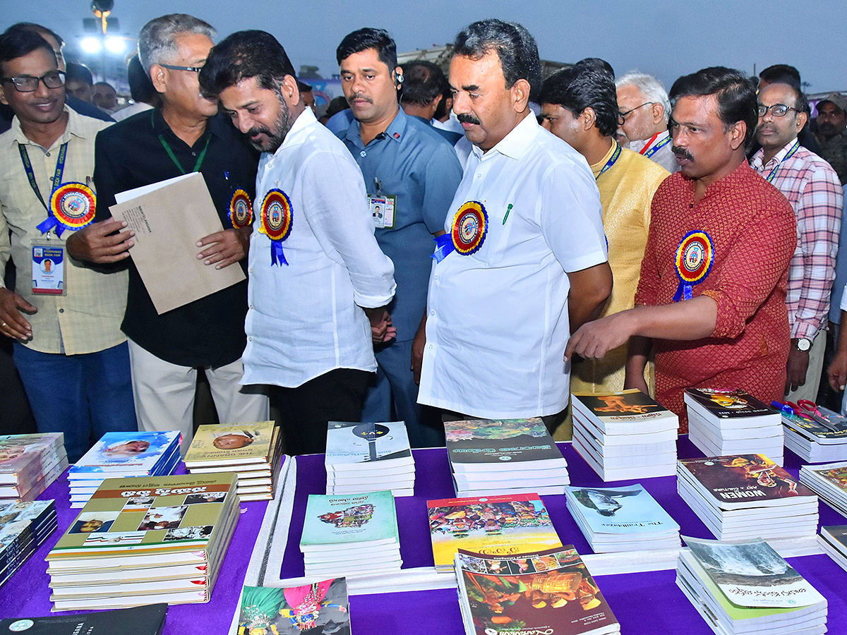 Telangana CM inaugurates 37th Hyderabad book fair3