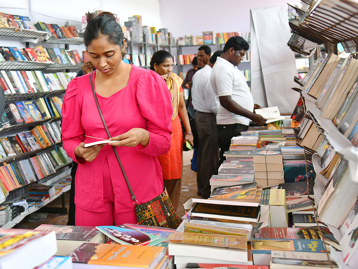 Telangana CM inaugurates 37th Hyderabad book fair30