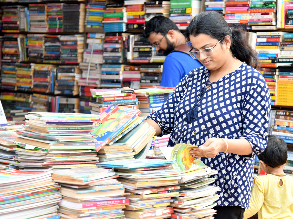 Telangana CM inaugurates 37th Hyderabad book fair32