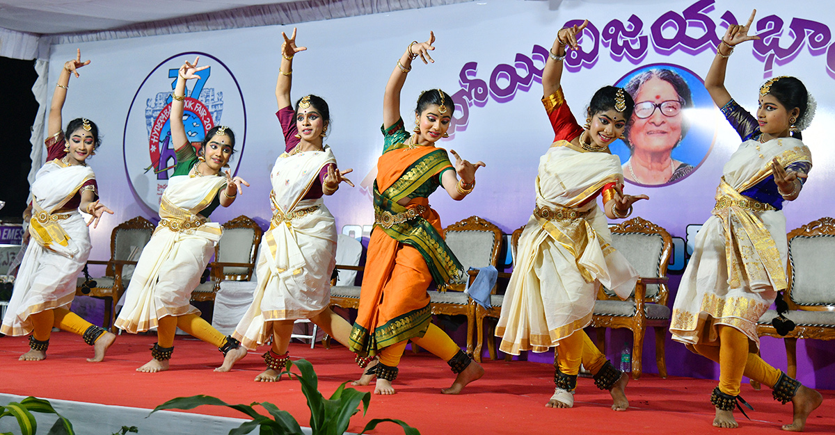 Telangana CM inaugurates 37th Hyderabad book fair6