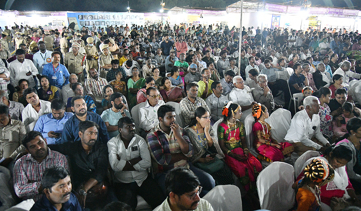 Telangana CM inaugurates 37th Hyderabad book fair7