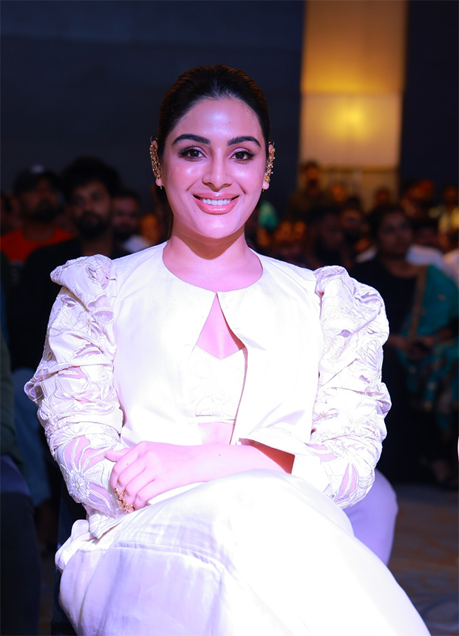 vivo x200 series launch in Actress Samyuktha Menon19