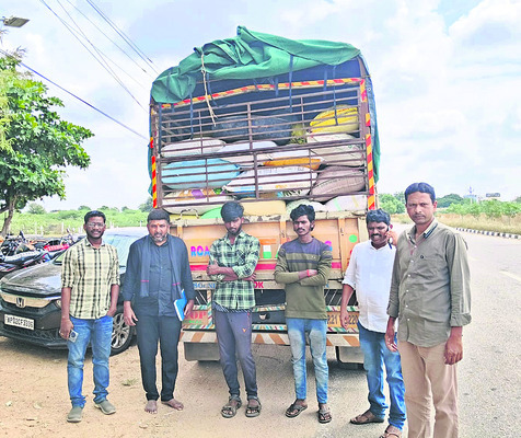 రేషన్‌ బియ్యం స్వాధీనం1