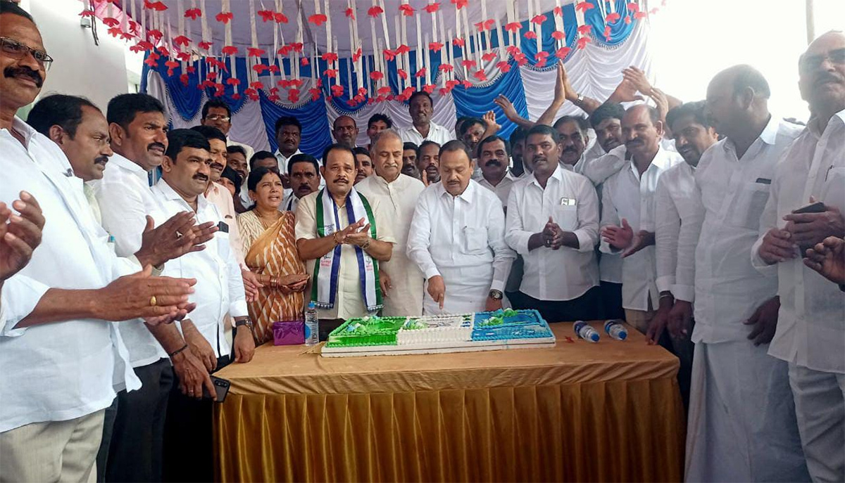 ys jagan mohan reddy birthday celebrations in andhra pradesh photos goes viral36