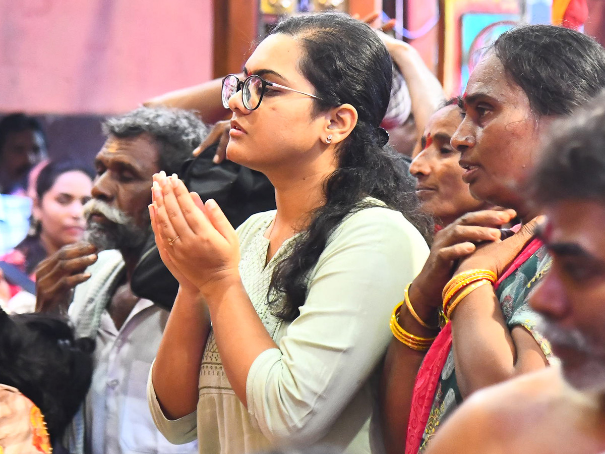 Bhavani Deeksha Viramana Starts At Durga Temple Vijayawada Photos19