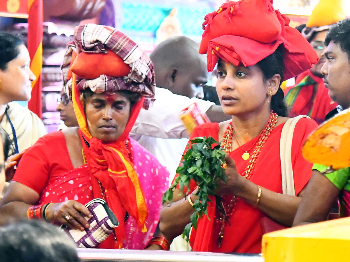 Bhavani Deeksha Viramana Starts At Durga Temple Vijayawada Photos20