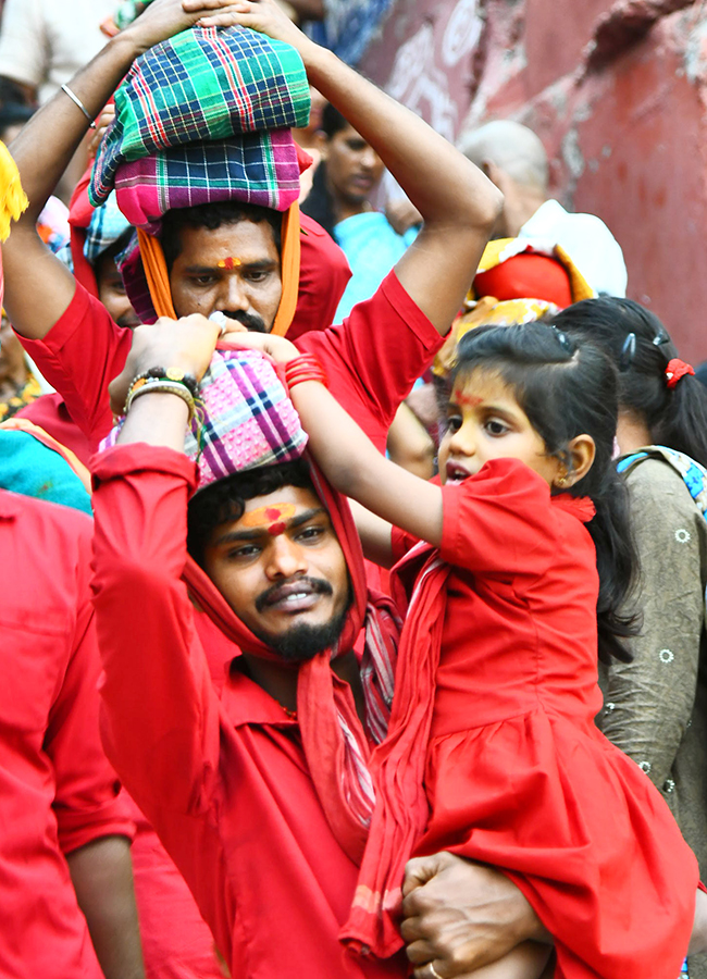 Bhavani Deeksha Viramana Starts At Durga Temple Vijayawada Photos33