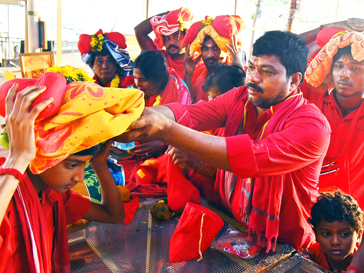 Bhavani Deeksha Viramana Starts At Durga Temple Vijayawada Photos7