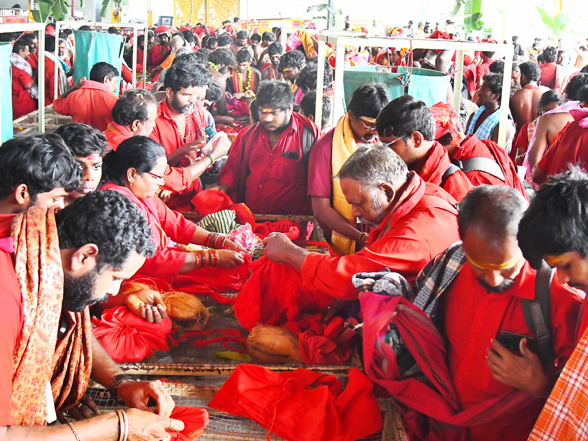 Bhavani Deeksha Viramana Starts At Durga Temple Vijayawada Photos8