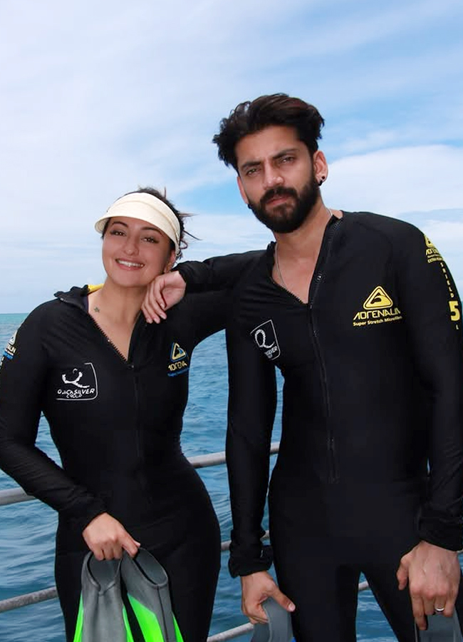 Actress Sonakshi Sinha adventures in the sea with her husband4