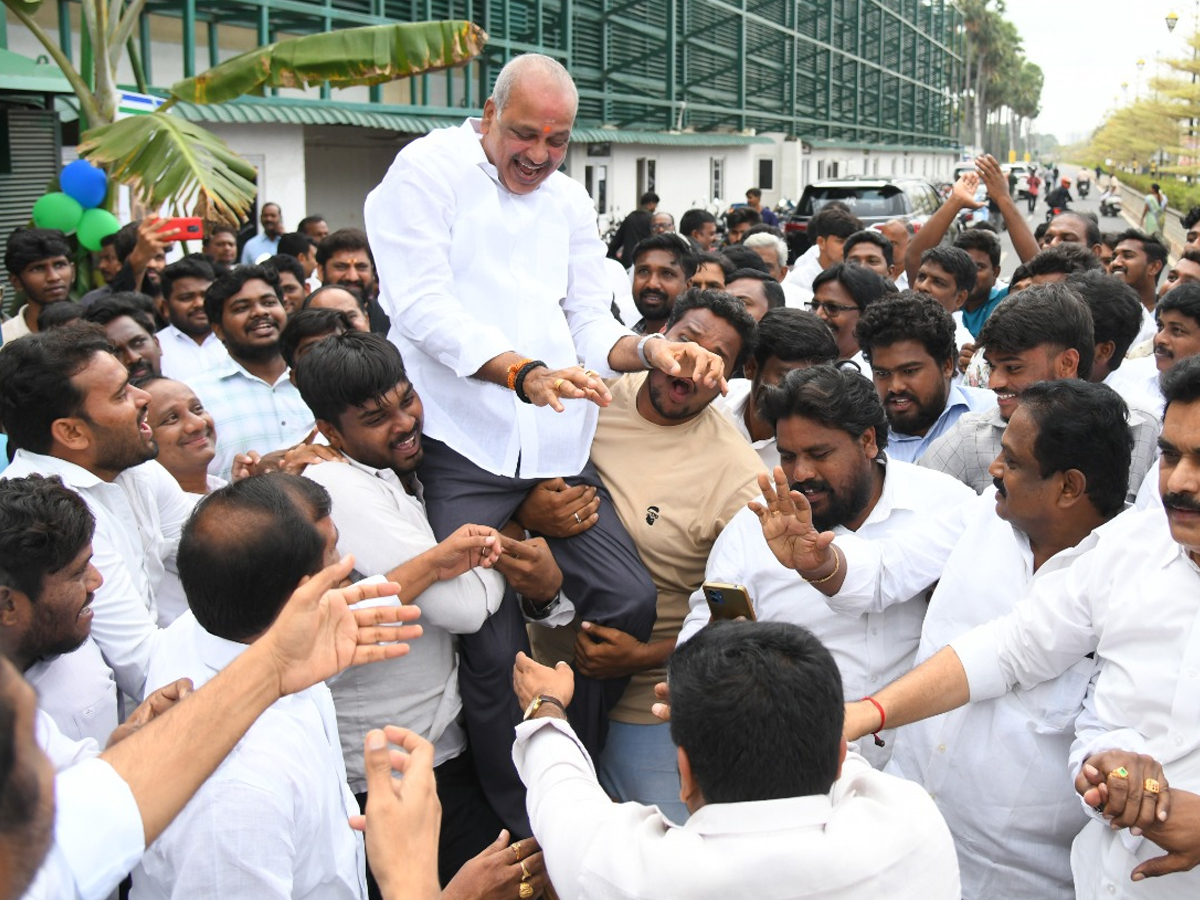 HBDYSJAGAN YS Jagan mohan reddy birthday celebration photos15